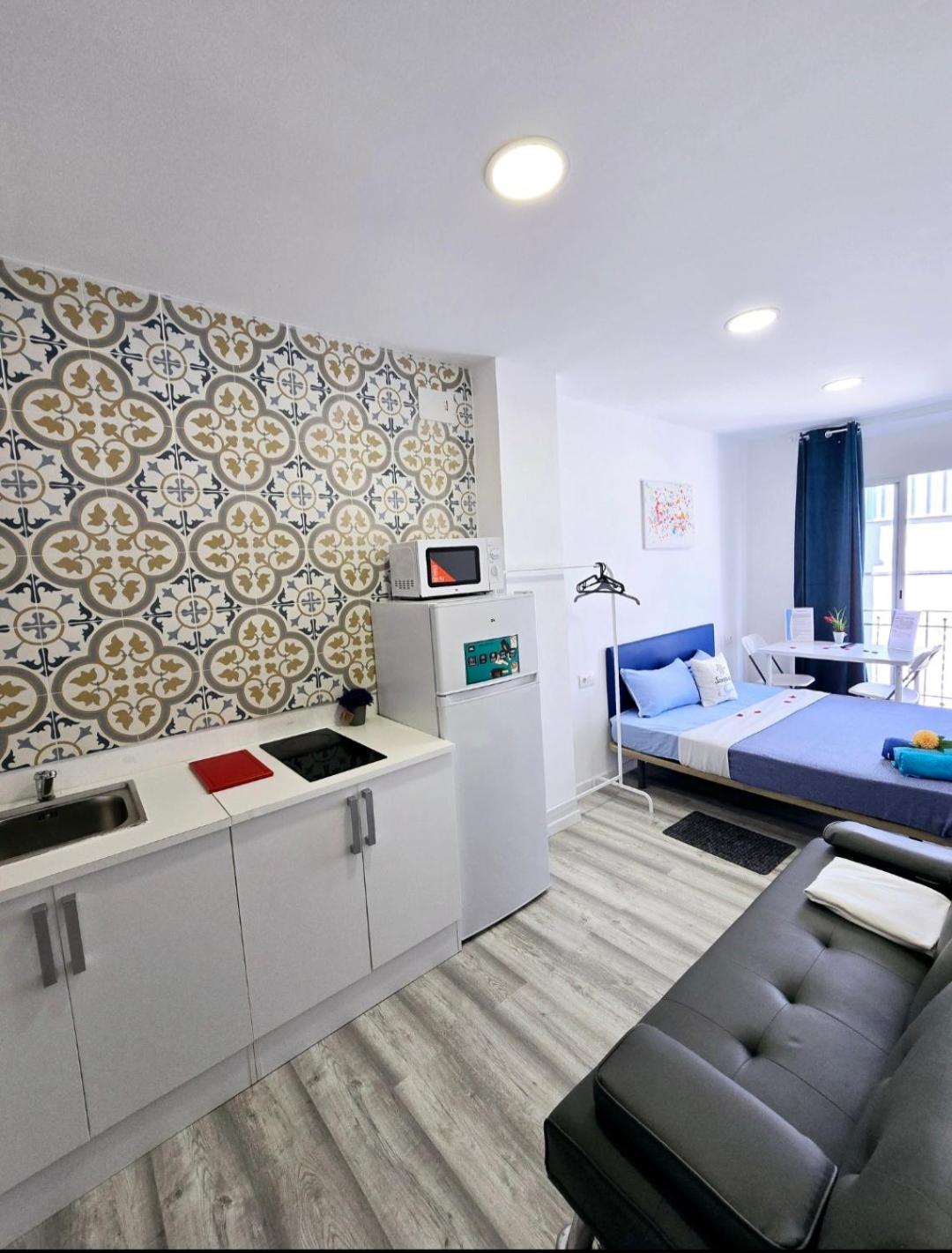 Apartamento Metro Manises Y Aeropuerto Buitenkant foto