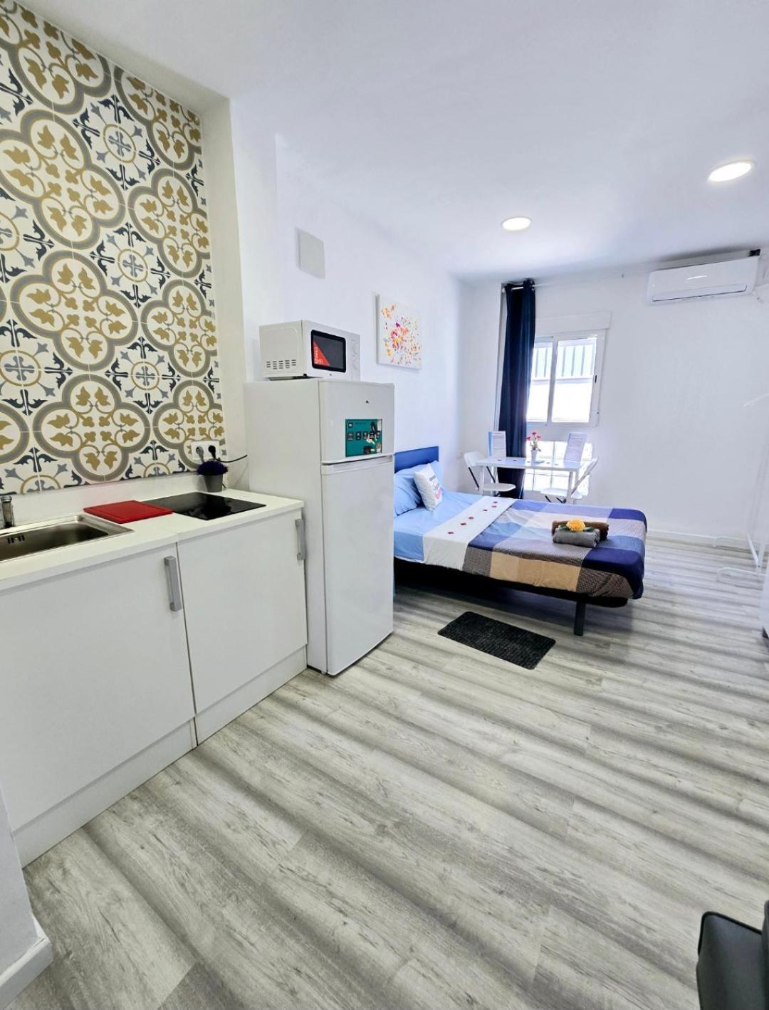Apartamento Metro Manises Y Aeropuerto Buitenkant foto